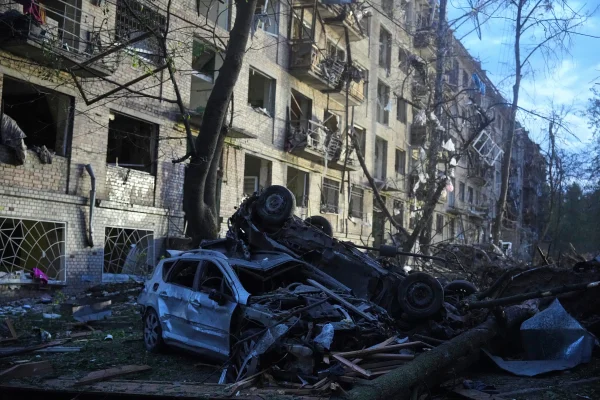 Atac masiv cu drone și rachete asupra Kievului. Cel puțin nouă morți și 63 de răniți după bombardamente