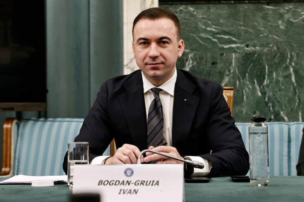 Bogdan Ivan, ministrul Energiei, a dat statului 20% din salariu. Le cere directorilor din subordine să facă la fel