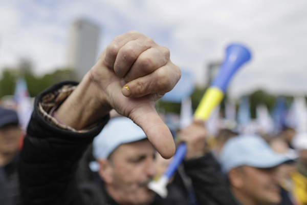 Sindicatele salariaţilor din APIA, AFIR şi MIPE protestează, marţi, în Piaţa Victoriei