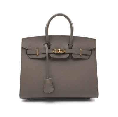 Primul exemplar Birkin, creat pentru Jane Birkin în 1984, va fi scos la licitație de Sotheby’s la Paris