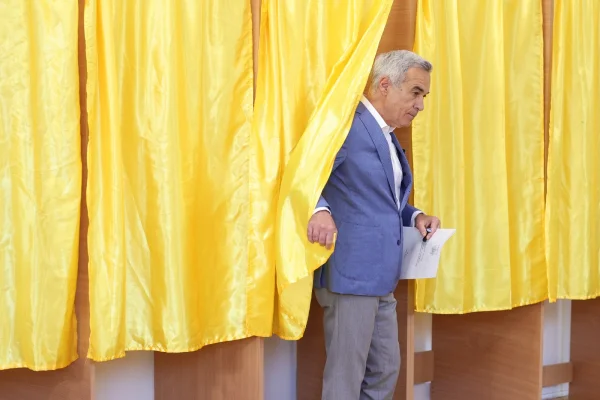 Călin Georgescu a votat pentru „Turul 2 înapoi!”: „A venit vremea să ne luăm ţara înapoi, eliberată de ciocoi”