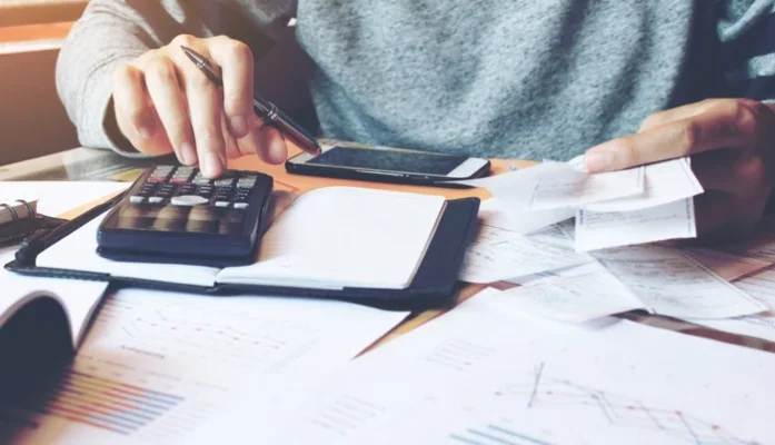 AUR se opune creșterii taxelor și impozitelor: „Respingem ferm orice intenție de a împovăra suplimentar românii”