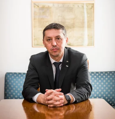 Raportul după dezbaterea planurilor-cadru din învăţământul liceal şi varianta finală a acestora, publicate de Ministerul Educaţiei/ Daniel David: Prima generaţie (clasa a IX-a) va beneficia de această reformă educaţională din anul şcolar 2026-2027