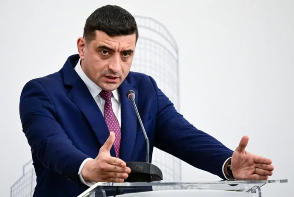 AUR vrea sesizarea CCR ca urmare a întârzierii desemnării unui candidat pentru funcţia de premier