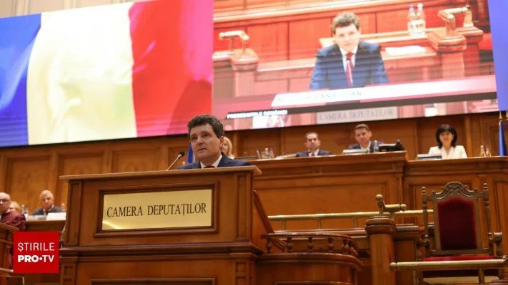 Filmul zilei în care Nicușor Dan a devenit, oficial, președintele României. Discursul din Parlament a fost primit cu aplauze