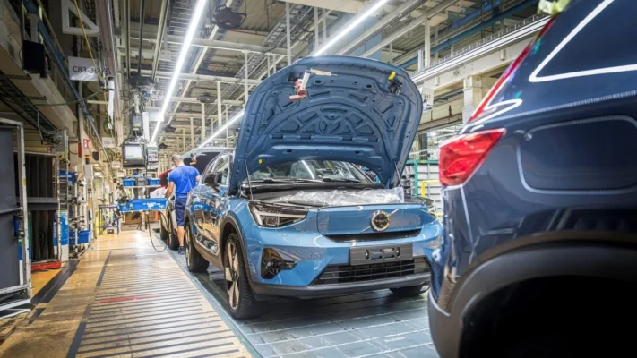 Volvo Cars concediază 3.000 de angajaţi, în cadrul unui plan amplu de reducere a costurilor