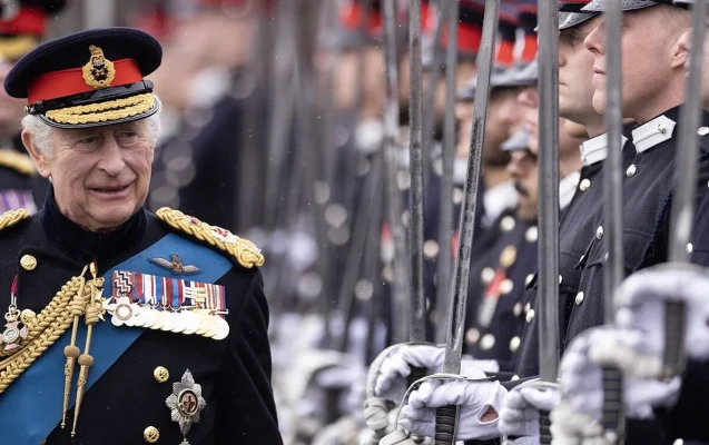 Regele Charles a comemorat victimele accidentului aviatic din India la tradiţionala paradă militară Trooping the Colour