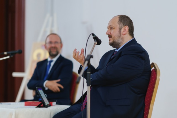 Papahagi: vii și spui primul lucru „Vă creștem taxele, mărim TVA”, nimic despre ei. Iar cei care chiar țin România în spate s-ar putea să se sature