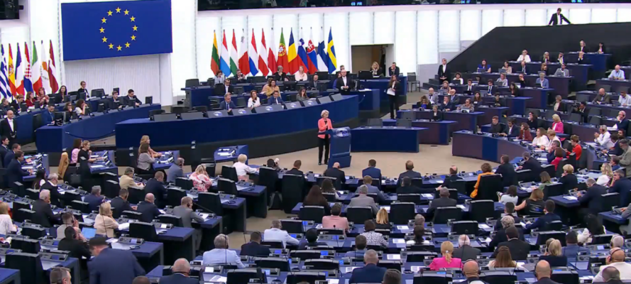Ursula von der Leyen dă vina pe „păpușarul din Rusia” pentru moțiunea de cenzură / „Da, nu e niciun SECRET”
