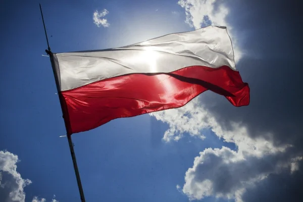 Polonia, prima ţară din Uniunea Europeană care îşi evacuează cetăţenii din Israel, în contextul escaladării tensiunilor cu Iranul