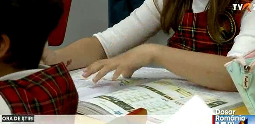 Educația, un lux pentru copiii săraci din România. 87% dintre familii nu-și permit costurile