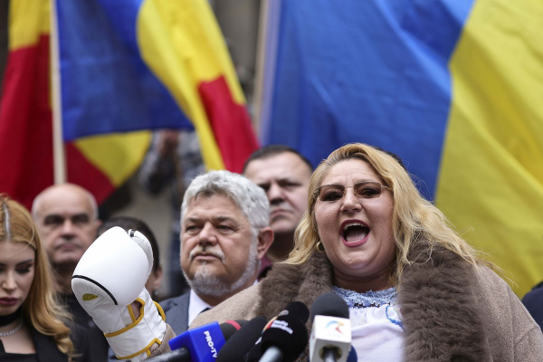 SOS România rămâne fără grup parlamentar la Senat, după ce Diana Șoșoacă a exclus trei senatori din partid