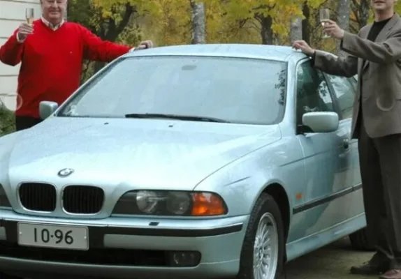 AKTUAL24 | Un șofer din Finlanda a parcurs cu autoturismul său aproape un milion de kilometri. Motorul și cutia de viteze sunt originale