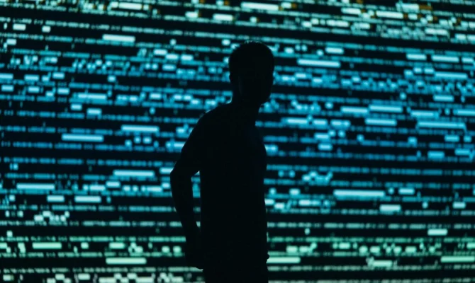 Fostul director al agenţiei poloneze anticorupţie, reţinut pentru a fi audiat de comisia ce investighează programul de spionaj Pegasus