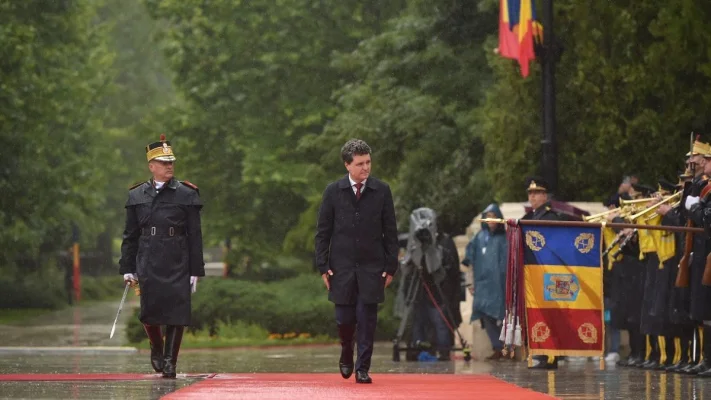 Vedete şi oameni de afaceri, prezenţi la ceremonia de învestire a lui Nicuşor Dan: "Este un om care preferă să facă"