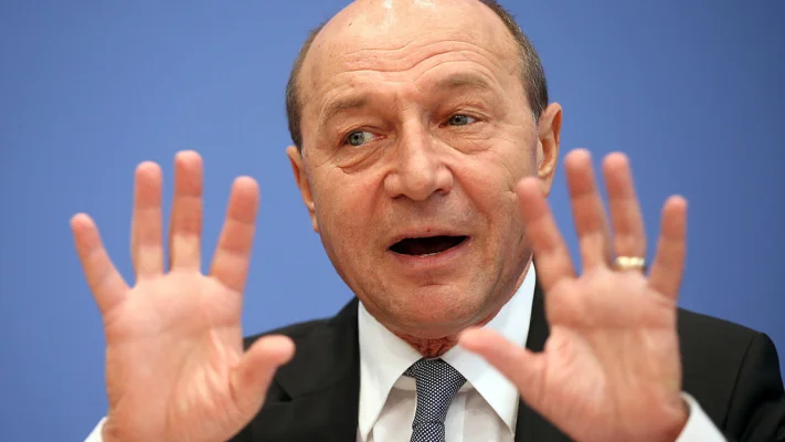 Băsescu: Ar fi groaznic pentru România să avem un şef de galerie care ajunge preşedinte fără să fi practicat nicio meserie