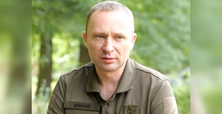 Mykhailo Drapatyi, generalul ucrainean al forțelor terestre care și-a dat demisia, a fost avansat de Zelenski: ”Mi-a spus să mă concentrez pe război, pe front, pe victorie”