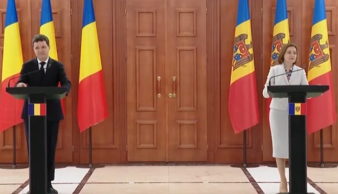 Maia Sandu l-a primit pe Nicuşor Dan: Mă bucur că în fruntea României avem un partener ferm, un om care respectă Republica Moldova şi ne este prieten / Mulţumim României pentru sprijinul oferit Ucrainei, pentru că apără nu doar Ucraina, ci şi Moldova