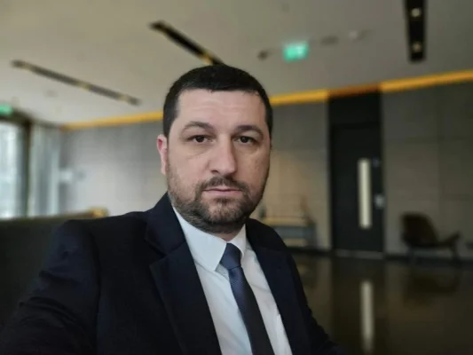 Îmbrânceli între deputații AUR și USR