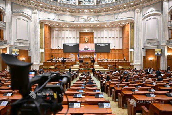 Parlament/ Moțiunea de cenzură - prezentată joi în plen; dezbatere și vot - pe 14 iulie