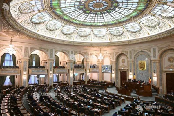 Senat: Închisoare de la 3 la 10 ani pentru inițierea de organizații fasciste, legionare, rasiste sau xenofobe - proiect adoptat