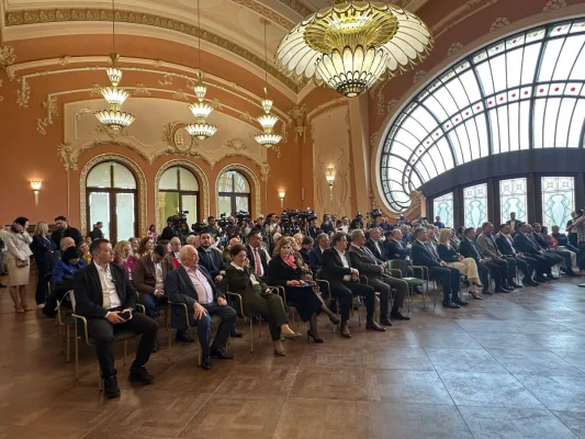Cazinoul, monument de arhitectură din patrimoniul naţional, a fost predat de Guvern, după lucrările de consolidare şi restaurare, Primăriei Constanţa | FOTO
