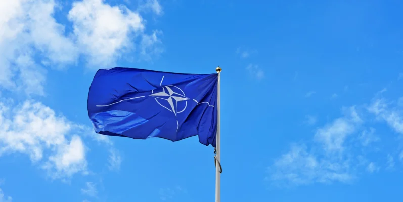 Miniștrii Apărării din NATO se reunesc la Bruxelles. Războiul din Ucraina, pe agenda întâlnirii