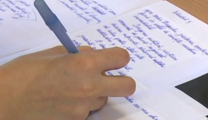 Încep probele scrise din cadrul evaluării naţionale pentru absolvenţii clasei a VIII-a