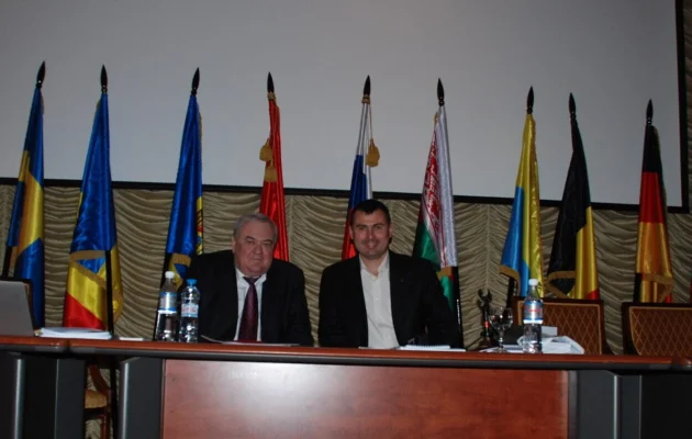 EXCLUSIV Omul lui George Simion din Moldova, legături directe cu un general KGB din Rusia / Vasile Costiuc, alături de Alexandr Kondyakov, fost consultant al lui Vladimir Putin, acuzat de Traian Băsescu că a participat la suspendarea sa din 2007