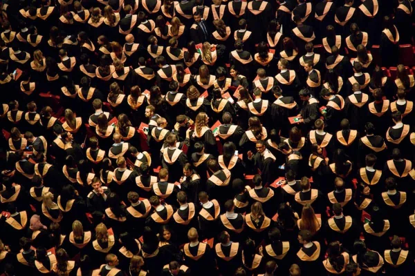 Hong Kong va deschide porţile universităţilor sale studenţilor străini care nu vor putea merge la Harvard
