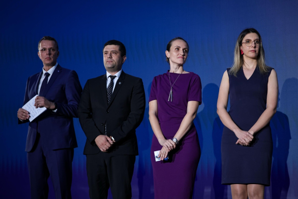 BREAKING USR și-a votat viitorii miniștri din Guvernul Bolojan: Ionuț Moșteanu – Apărare, Radu Miruță – Economie, Oana Țoiu – Externe, Diana Buzoianu – Mediu / Ce specializări și experiență profesională au
