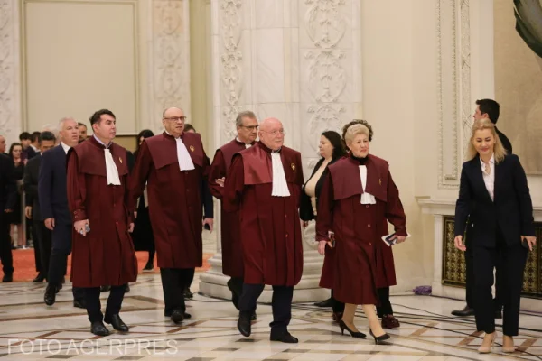 EXCLUSIV 	Trei întrebări „grele” pentru PSD, PNL, USR, UDMR și AUR după decizia CCR privind declarațiile de avere. Ce ne-au transmis partidele