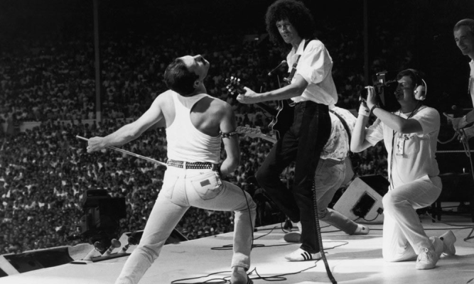 Bob Geldof, organizatorul Live Aid, i-a spus lui Freddie Mercury „să nu facă pe deșteptul” înainte de concertul din 1985 / „Cântă doar hiturile, ai 17 minute la dispoziție”