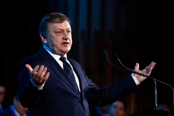 VIDEO Crin Antonescu îl mitraliază pe Nicușor Dan: Eu nu mă aștept la nimic bun! Ești naiv să ai așteptări de la el