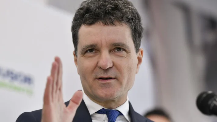 Nicuşor Dan merge duminică în Polonia, ca să-l sprijine pe primarul Varşoviei la prezidenţiale