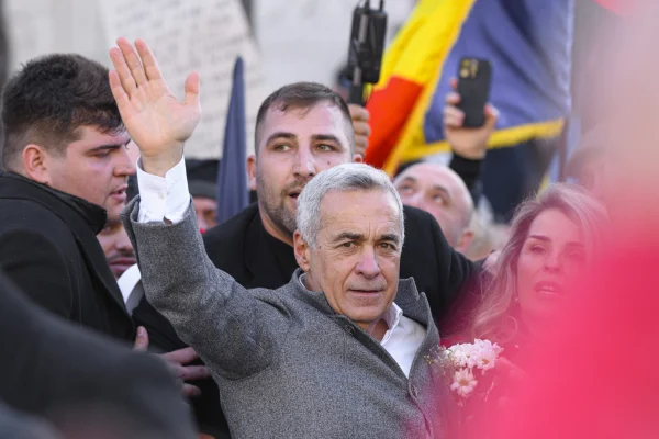 Călin Georgescu, la Tucker Carlson: „Am fost INTERZIS de către rețeaua globalistă, care controlează această regiune”