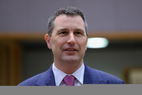 Vicepremierul Tanczos Barna spune că vinovaţii pentru deficitul bugetar imens sunt „cei care au plătit salarii în plus, pensii în plus, investiţii în plus”: Eu văd unde s-au dus banii, dar era o cheltuială nesustenabilă