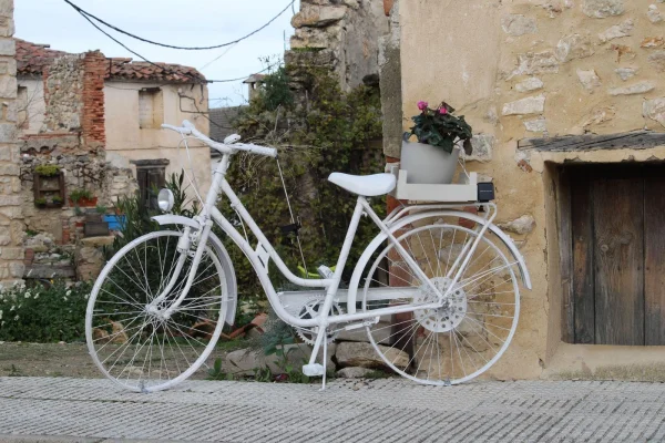 3 iunie, Ziua mondială a bicicletei. John F. Kennedy: Nimic nu se compară cu simpla plăcere a unei plimbări cu bicicleta