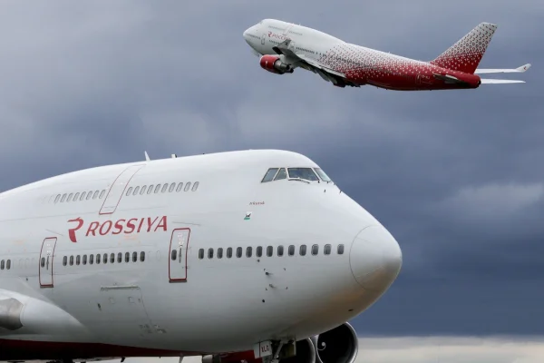 Boeing încheie o înţelegere cu Guvernul Trump care să abandoneze urmăririle penale în urma a două accidente sângeroase ale unor avioane de tip Boeing 737 MAX. Mama unei victime denunţă ”josnicia şi minciunile Boeing”