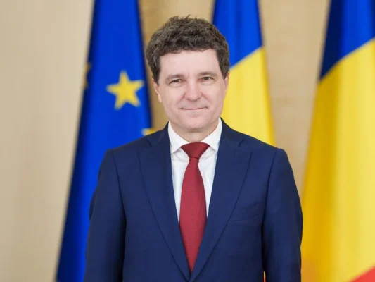 Nicușor Dan a promulgat patru legi privind fondurile europene și transportul rutier de mărfuri