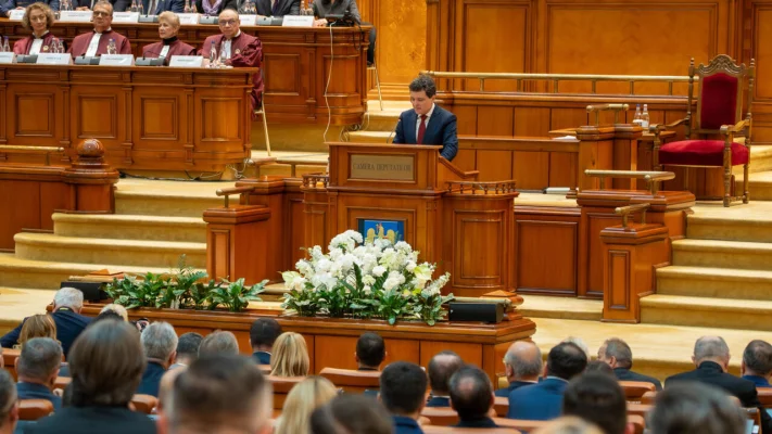 Învestirea lui Nicușor Dan | Parlamentarii SOS România și POT s-au întors cu spatele înainte de depunerea jurământului