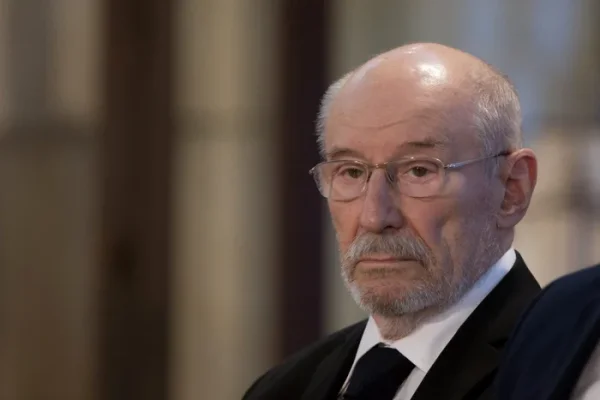 Victor Rebengiuc i-a transmis lui George Simion că el este unul dintre donatorii lui Nicuşor Dan. Câţi bani i-a dat candidatului independent