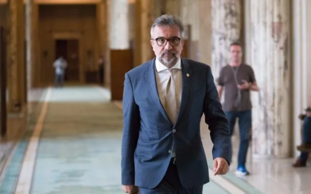 Partidul DREPT îi pune piedică lui Romașcanu