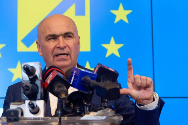 PNL își alege noua conducere. Ilie Bolojan, singurul care și-a depus candidatura pentru președinție. O singură femeie, propusă prim-vicepreședinte