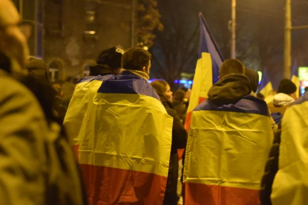 BREAKING NEWS 	INSCOP: Cine sunt românii care cred că alegerile prezidențiale din 2025 nu au fost organizate corect. Pe cine au votat, unde trăiesc și ce vârste au
