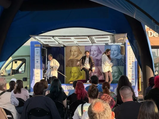 "Caravana Shakespeare - peste tot". 22 de săptămâni de teatru în aer liber în 61 de localităţi