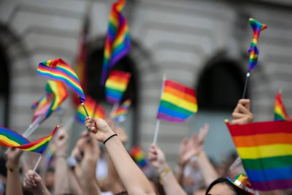 Parada Pride, la a 20-a ediție. Mii de oameni au ieșit în stradă pentru a-și cere drepturile