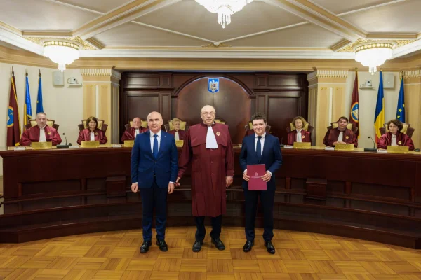 Nicușor Dan va numi un judecător la Curtea Constituțională. Mandatele a trei dintre judecătorii CCR expiră