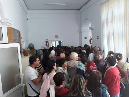 Analiză
        Mobilizare fără precedent a românilor din diaspora la vot: „Vom sări de peste un milion de voturi”