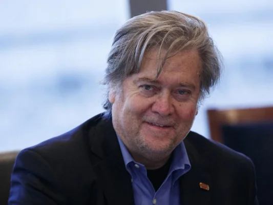 Fostul consilier al lui Trump cere deportarea lui Musk și o anchetă privind consumul de droguri